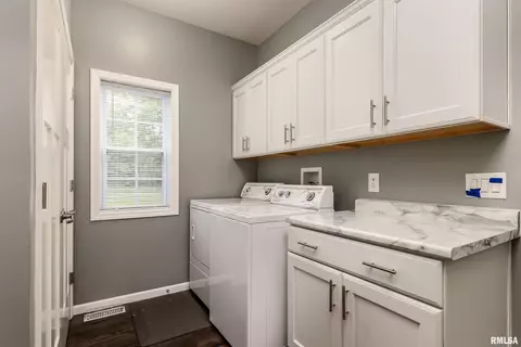 4806 Division St, Christopher, IL 62822 photo 23