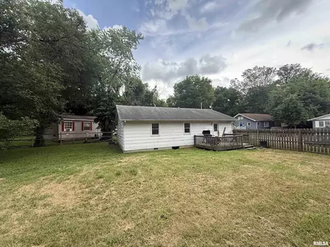 724 Maple St, Murphysboro, IL 62966 photo 3