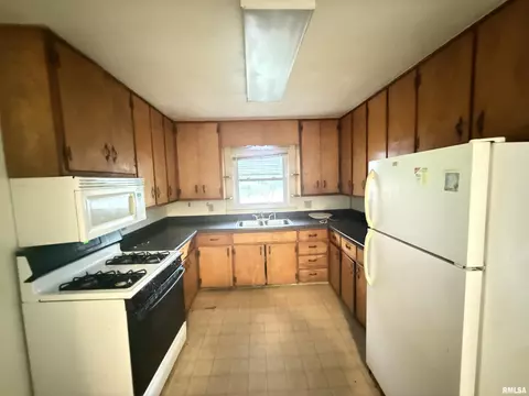 724 Maple St, Murphysboro, IL 62966 photo 5