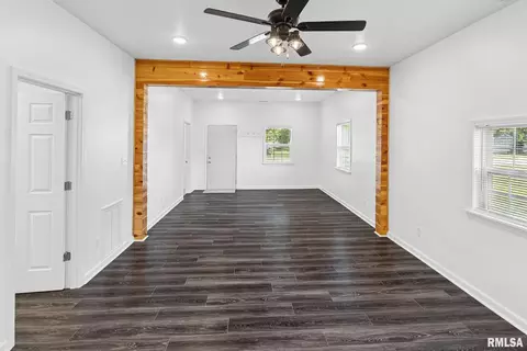 124 S Mine St, Sandoval, IL 62882 photo 18