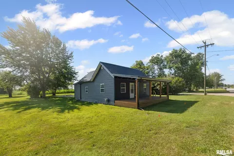 124 S Mine St, Sandoval, IL 62882 photo 4