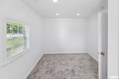 124 S Mine St, Sandoval, IL 62882 photo 32