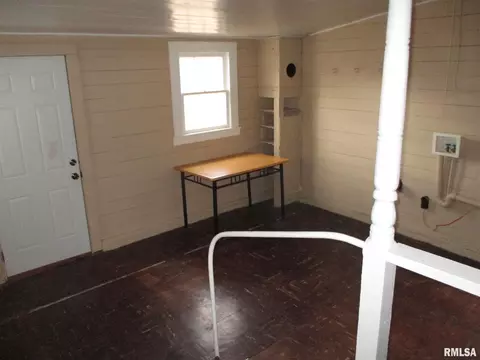 1001 E Webster St, Benton, IL 62812 photo 18