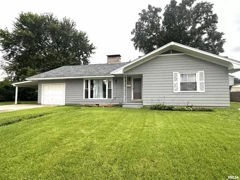 18 Arline Dr, Centralia, IL 62801