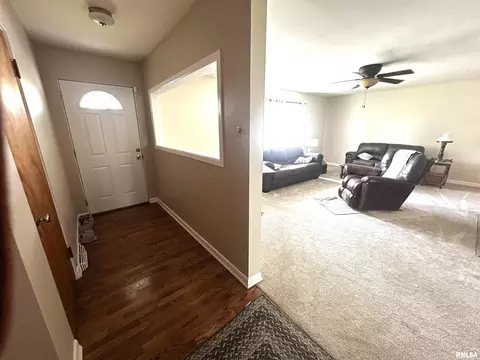 18 Arline Dr, Centralia, IL 62801 photo 4