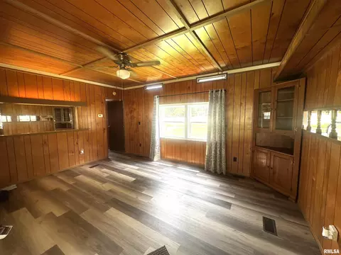 516 Walnut Hill Rd, Centralia, IL 62801 photo 3