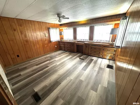 516 Walnut Hill Rd, Centralia, IL 62801 photo 7