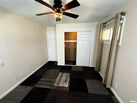 833 W 4th St, Flora, IL 62839 photo 31