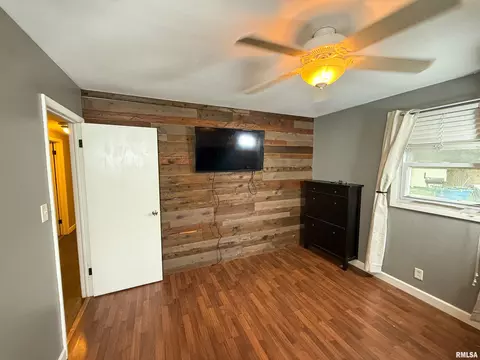 833 W 4th St, Flora, IL 62839 photo 33