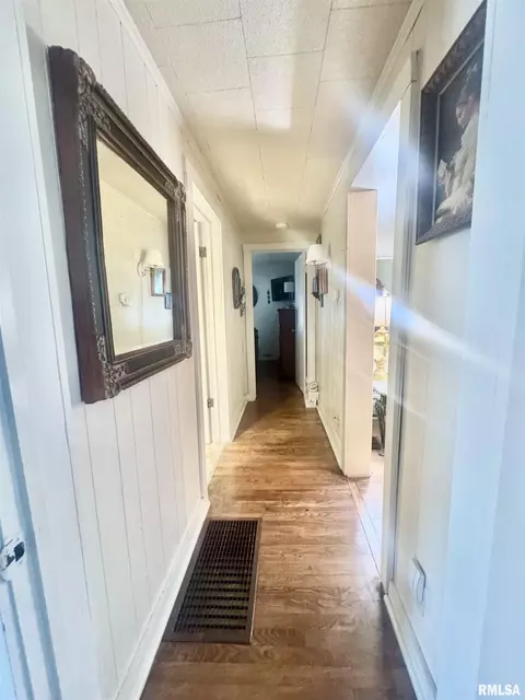 208 Charles St, Benton, IL 62812 photo 18