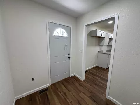 408 W 5th St, Flora, IL 62839 photo 28