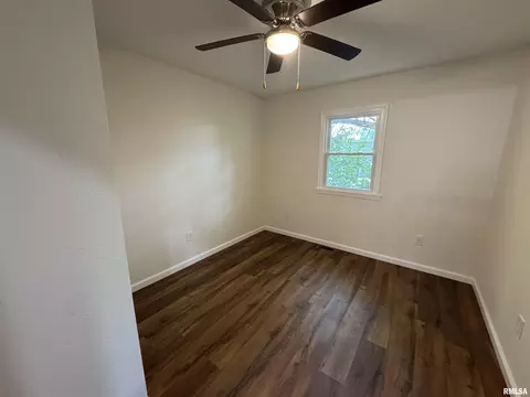 408 W 5th St, Flora, IL 62839 photo 12