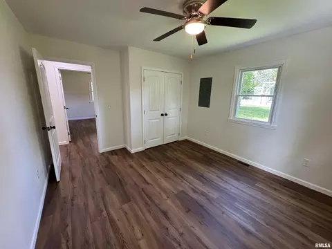 408 W 5th St, Flora, IL 62839 photo 16