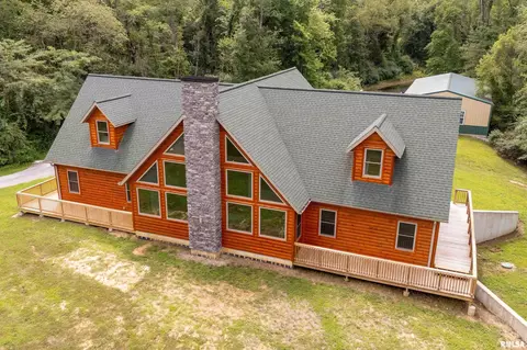 7154 Ponderosa Rd, Du Quoin, IL 62832