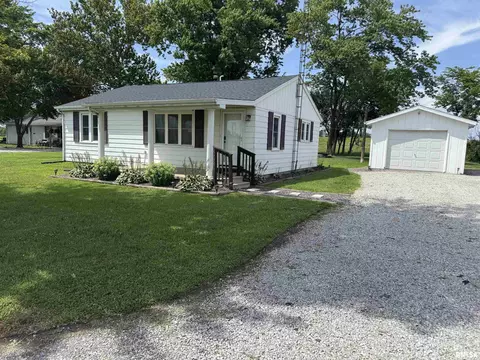 5779 State Route 154 Hwy, Pinckneyville, IL 62274