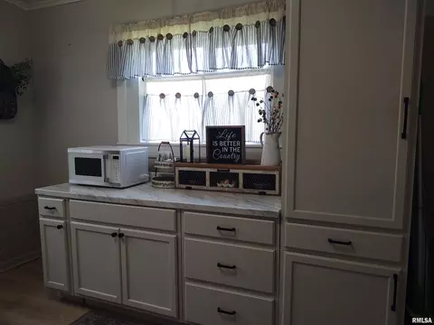 601 S State St, Christopher, IL 62822 photo 21