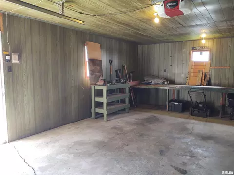 601 S State St, Christopher, IL 62822 photo 23