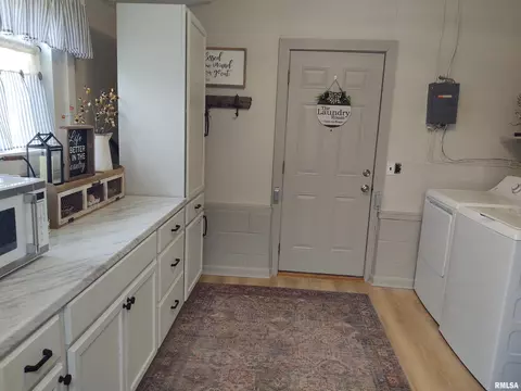 601 S State St, Christopher, IL 62822 photo 19