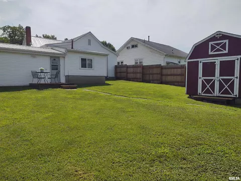 601 S State St, Christopher, IL 62822 photo 27