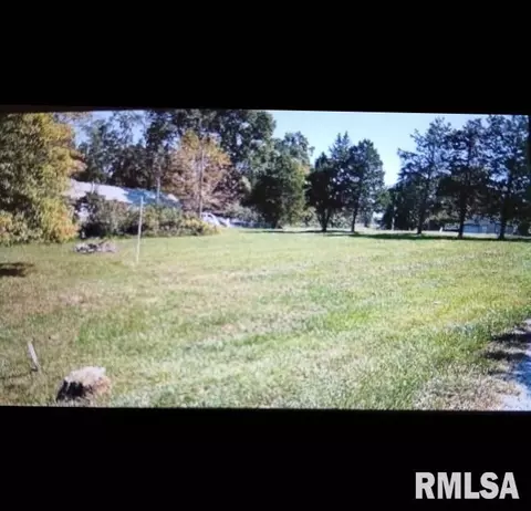 240 Fawn Dr, Goreville, IL 62939