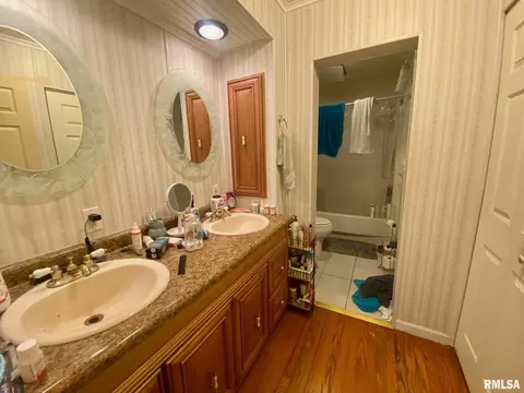 1120 E Stotlar St, Herrin, IL 62948 photo 5