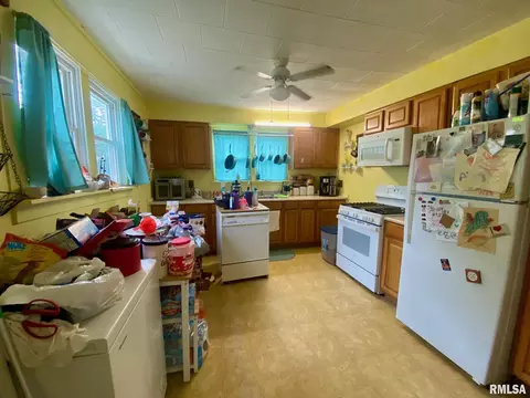 1120 E Stotlar St, Herrin, IL 62948 photo 3
