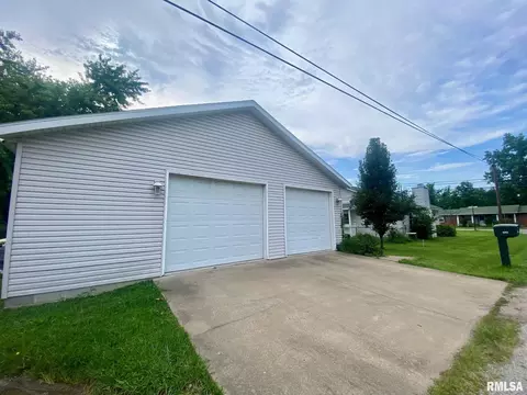 1120 E Stotlar St, Herrin, IL 62948 photo 11