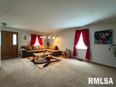 906 E Carter St, Marion, IL 62959 photo 6