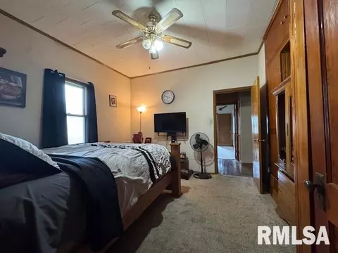 906 E Carter St, Marion, IL 62959 photo 15
