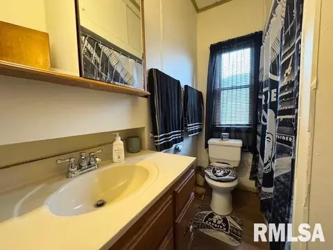906 E Carter St, Marion, IL 62959 photo 18