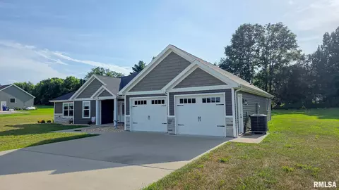 16201 Reeder Rd, Marion, IL 62959