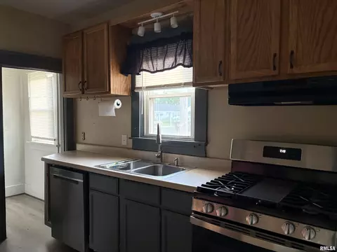 1933 Gartside St, Murphysboro, IL 62966 photo 3