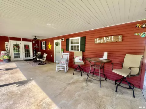 1166 Community Beach Rd, Centralia, IL 62801 photo 4