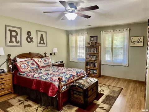 1166 Community Beach Rd, Centralia, IL 62801 photo 13