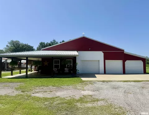 1166 Community Beach Rd, Centralia, IL 62801