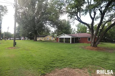 200 Circle Dr, Herrin, IL 62948 photo 21