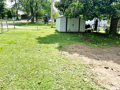 710 E 16th St, Metropolis, IL 62960 photo 3