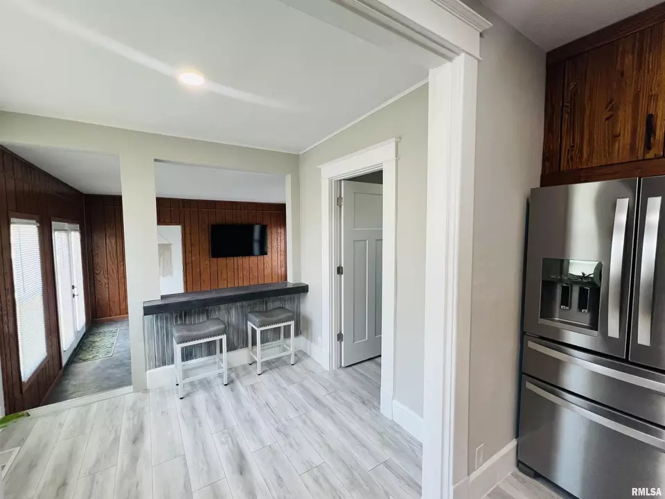 Entry Way - 715 S Mckinley St, Harrisburg, IL 62946 photo 2 of 6