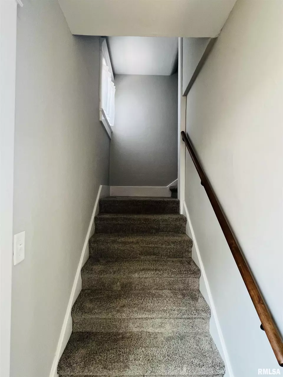 Entry Way - 715 S Mckinley St, Harrisburg, IL 62946 photo 4 of 6