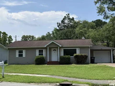 104 S Glenview Dr, Carbondale, IL 62901