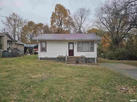 313 E 9th St, Brookport, IL 62910