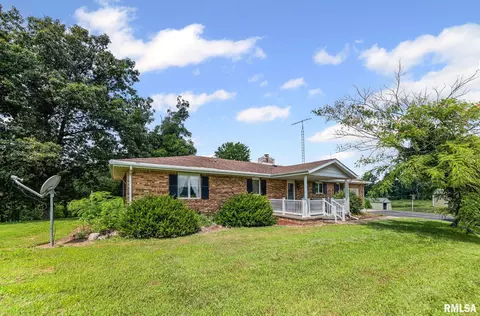 22677 Post Oak Rd, Walnut Hill, IL 62893