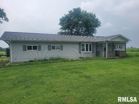 601 S Street St, Dowell, IL 62927