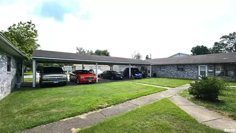 1006 E Griggs St, Marion, IL 62959 photo 5