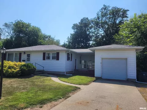 601 Nora Ln, Mount Vernon, IL 62864