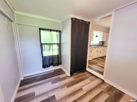 325 Campbell Ave, Flora, IL 62839 photo 23