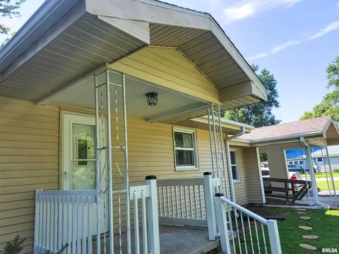 325 Campbell Ave, Flora, IL 62839 photo 52