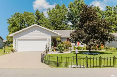 1203 Hadfield St, Marion, IL 62959