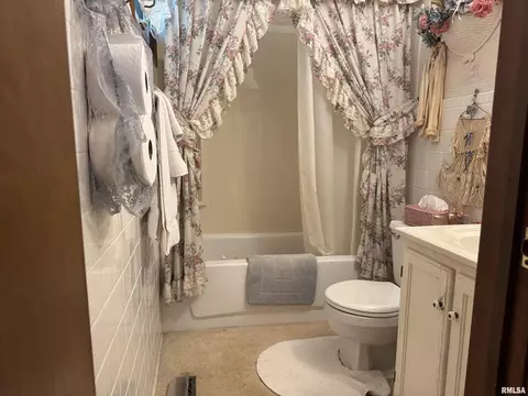 707 W Sylvia St, Christopher, IL 62822 photo 26