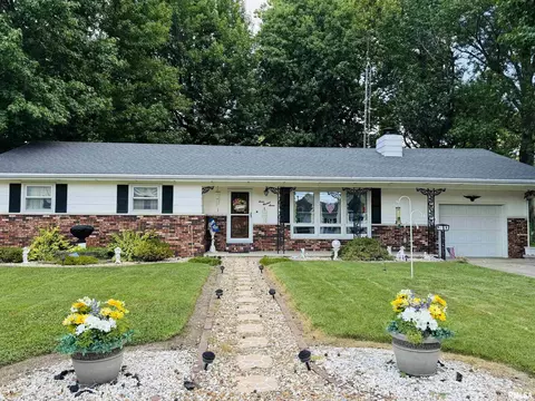 707 W Sylvia St, Christopher, IL 62822 photo 8